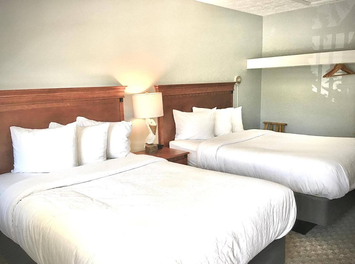 Empire Lakeshore Inn Екстериор снимка