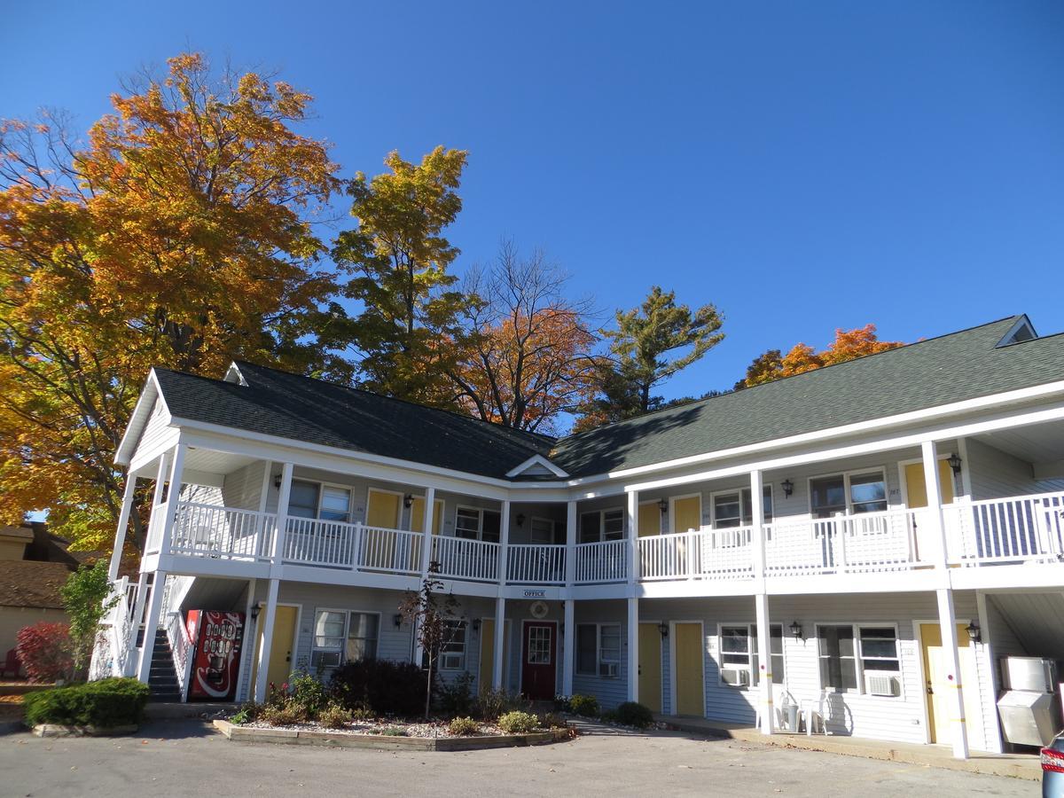 Empire Lakeshore Inn Екстериор снимка